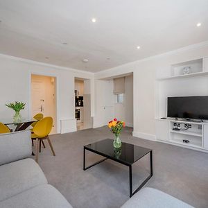 Deluxe One Bedroom Terrace